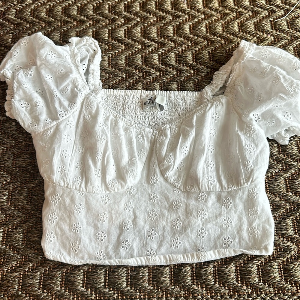white flower print crop top
